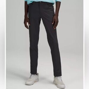 Lululemon ABC Skinny-Fit 5 Pocket Pant 30"L
Warpstreme In Black Size 28